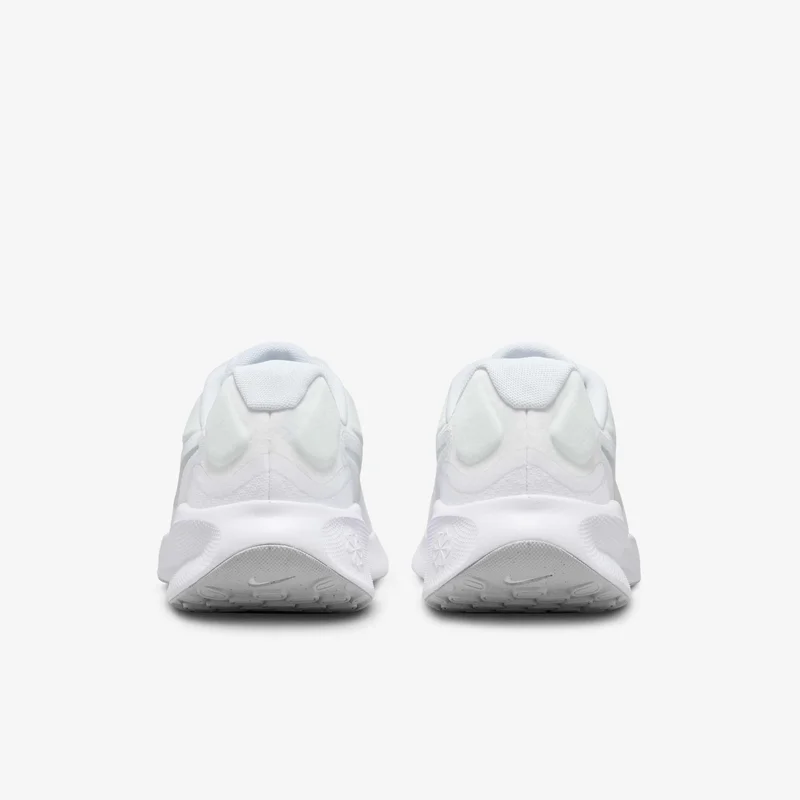 Nike Men's Revolution 7 Road Running Shoes