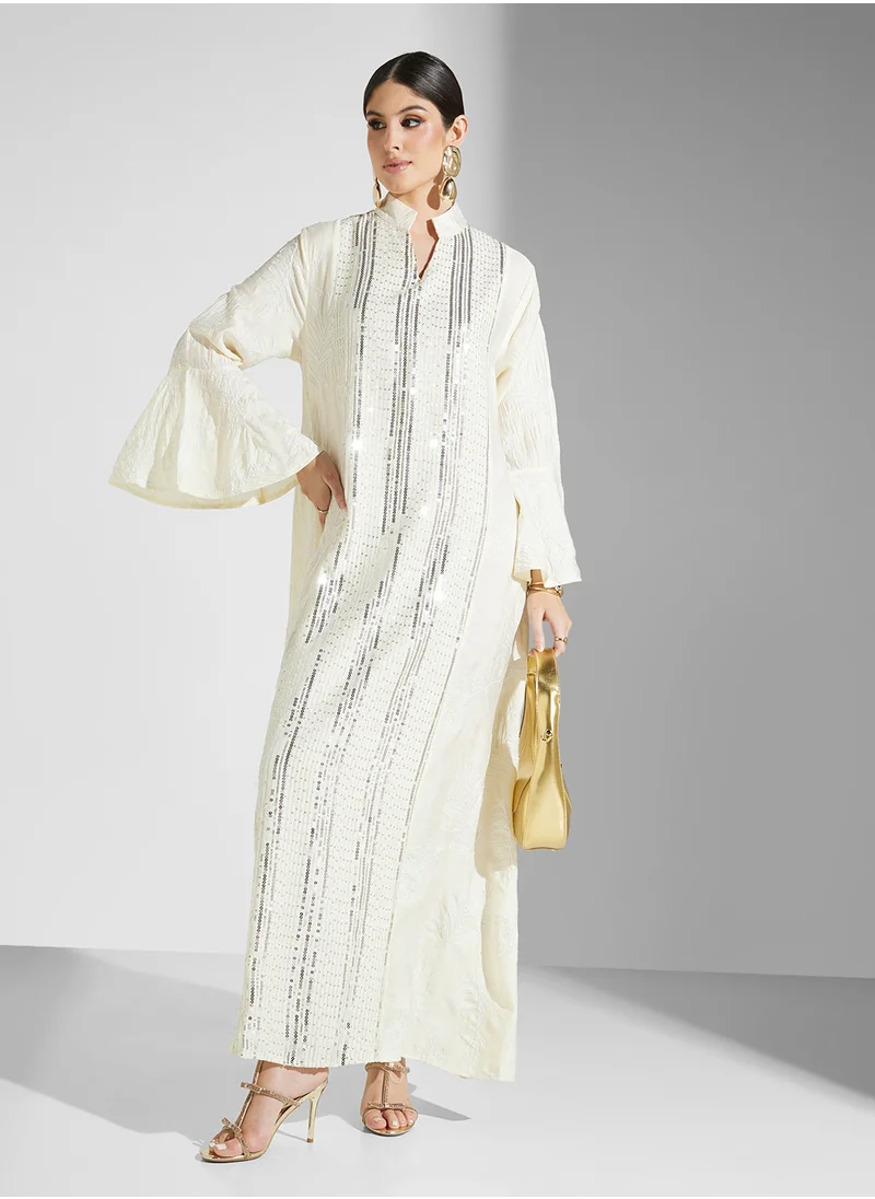Khizana Bell Sleeved Embroidered Jalabiya
