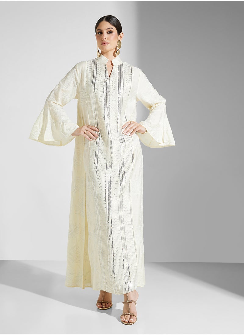 Khizana Bell Sleeved Embroidered Jalabiya  - Image 4