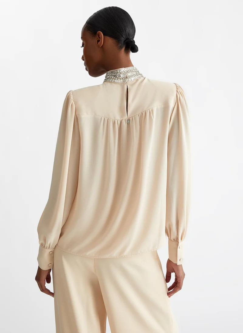 ليو جو بلوزة جورجيت مرصعة بأحجار الراين