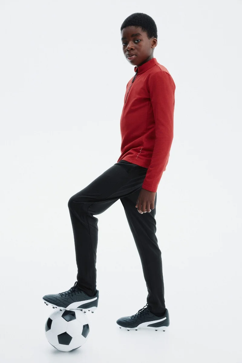 اتش اند ام بنطلون لكرة القدم من نسيج دراي موف