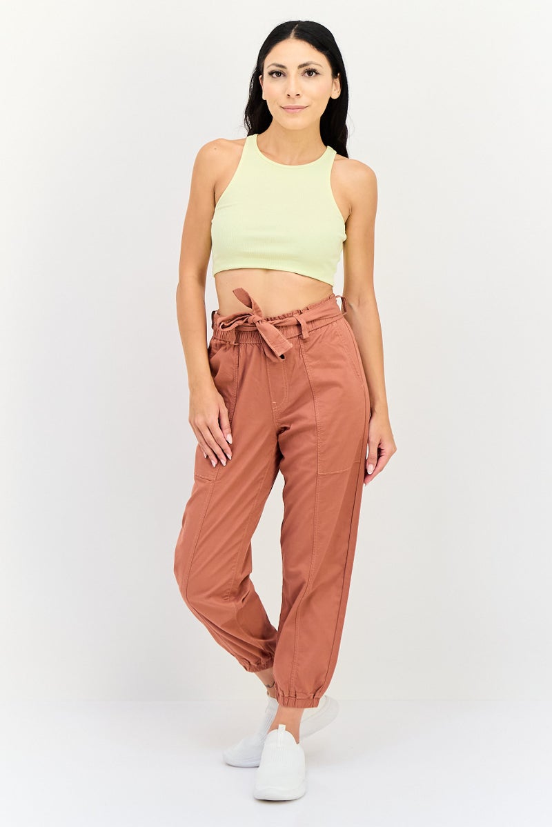 Levi's سروال جوجر نسائي بقصة عادية، بني saddle - Image 4