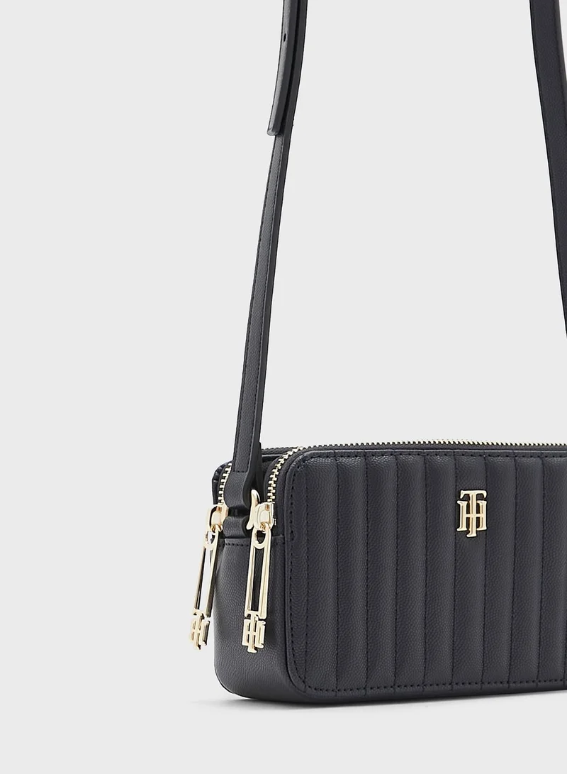 TOMMY HILFIGER Timeless Quilted Cross body