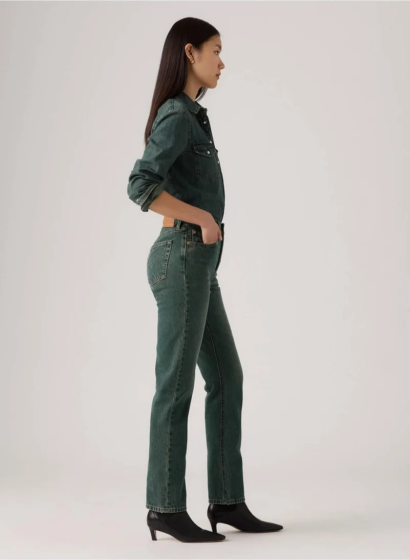 ليفايز جينز نسائي قصير