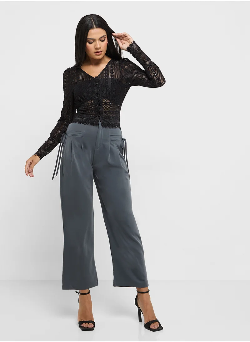 ايلا Front Pocket Detailed Pants