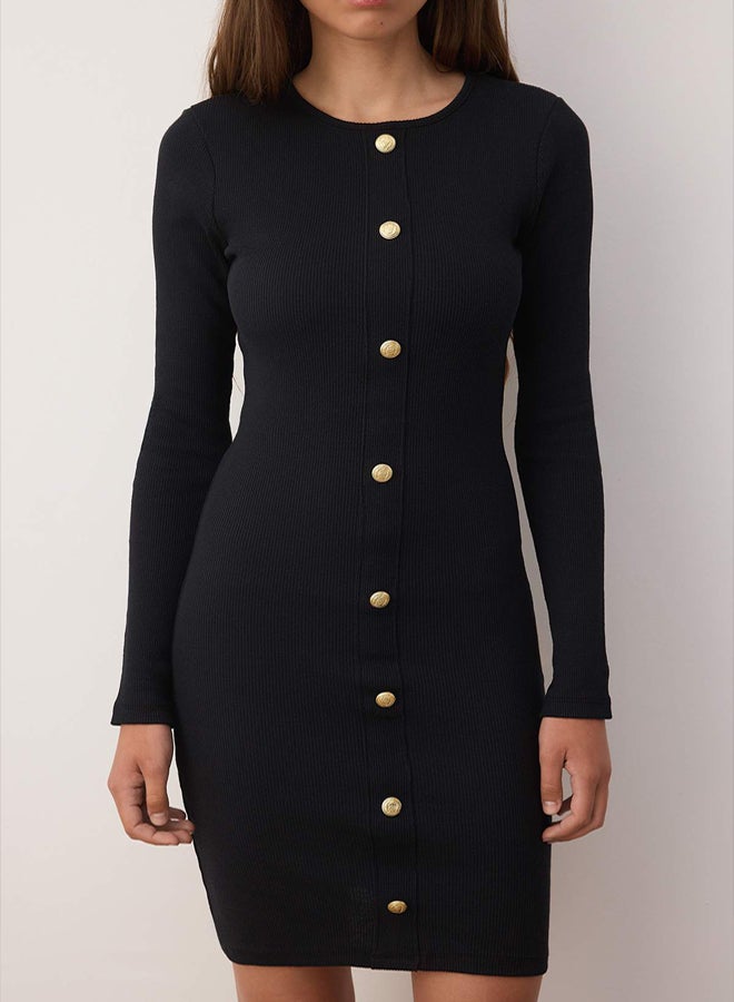 trendyol Black Plain Crew Neck Button Bodyone/Fitted Ribbed Stretchy Mini Knitted Dress - Image 3