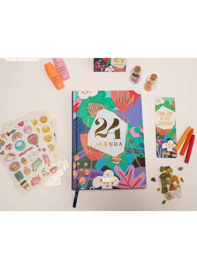 دفتر 2024 بتصميم الأزهار