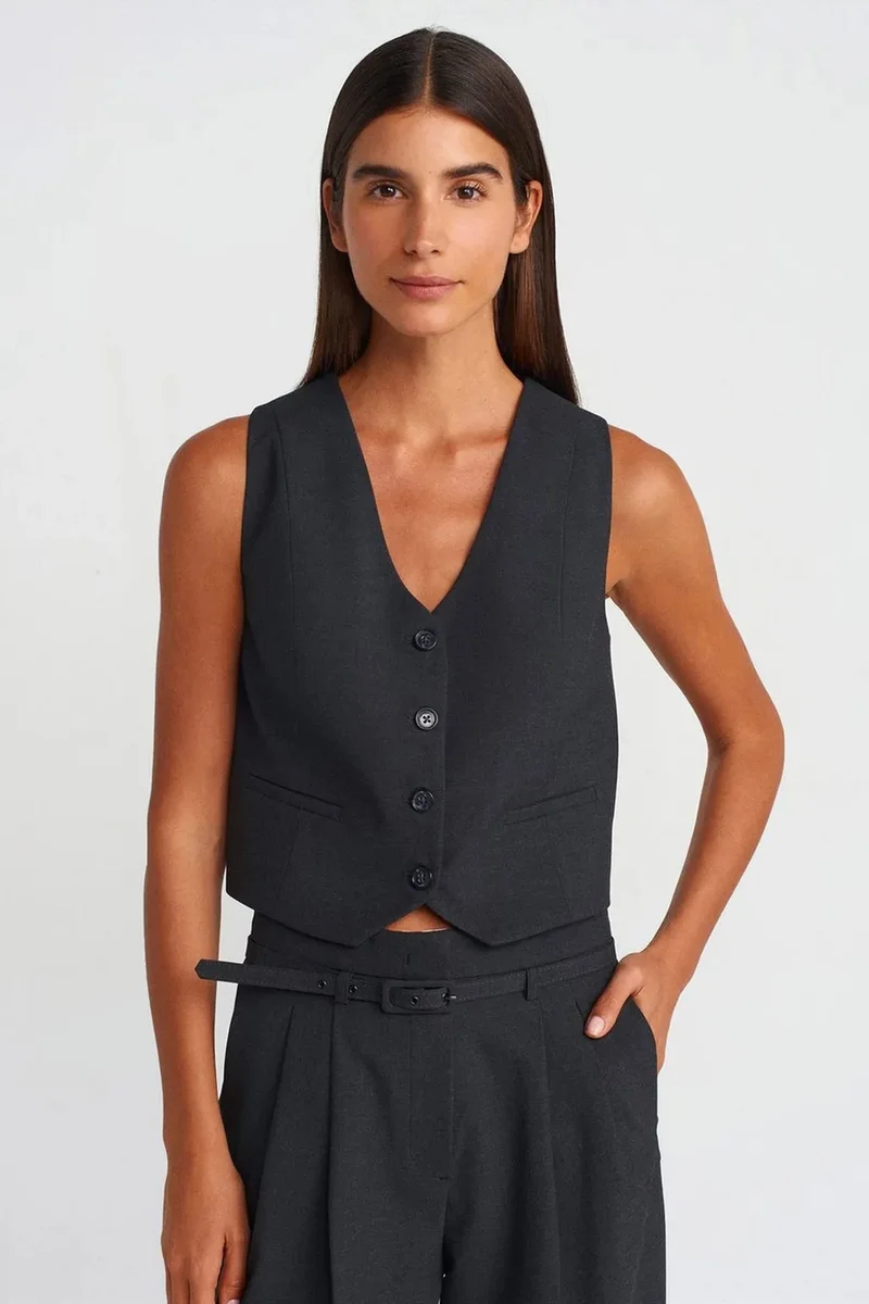 DILVIN Crop Crepe Waistcoat With Button Closure