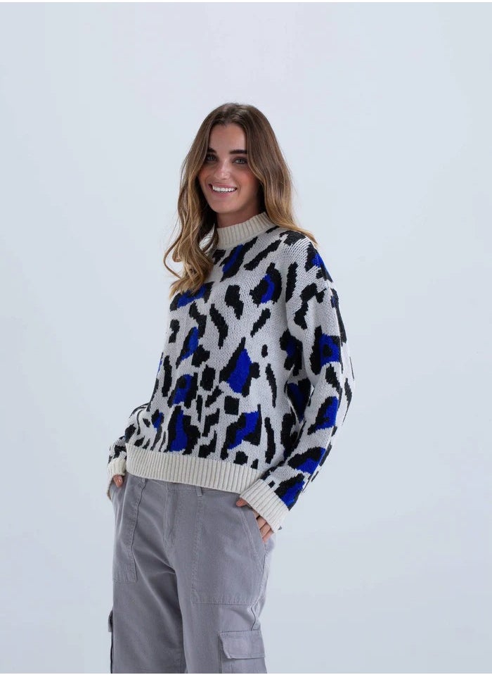 leopard-print-knitted-pullover