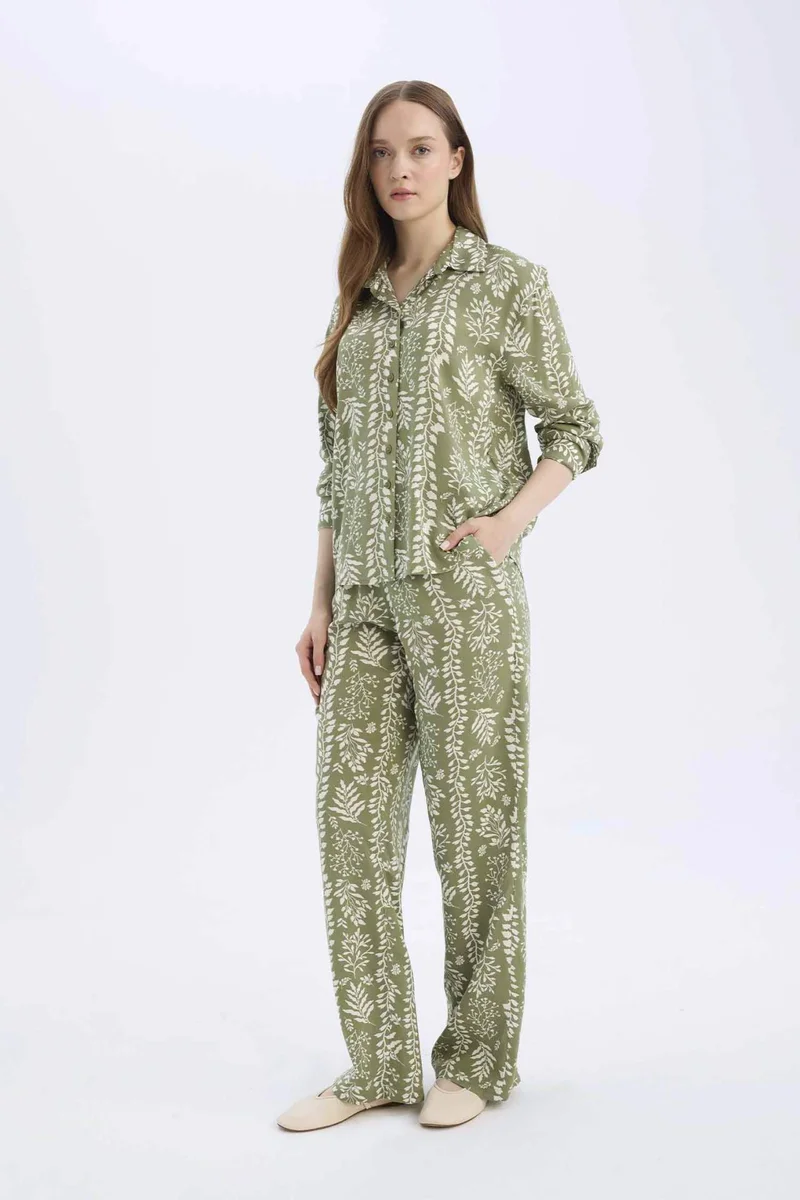 ديفاكتو Regular Fit Regular Hem Trousers