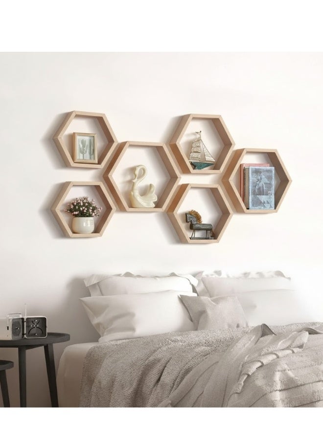 هابي هوم مجموعة من 6 رفوف حائطية سداسية الشكل بتصميم خلية النحل العصري – أرفف ديكور أنيقة لتزيين الجدران في غرفة المعيشة والنوم والممر – منظم حائط عملي لتخزين الديكورات والعطور والنباتات الصغيرة، تركيب سهل وجودة عالية 25X25 سم- بيج - Image 3