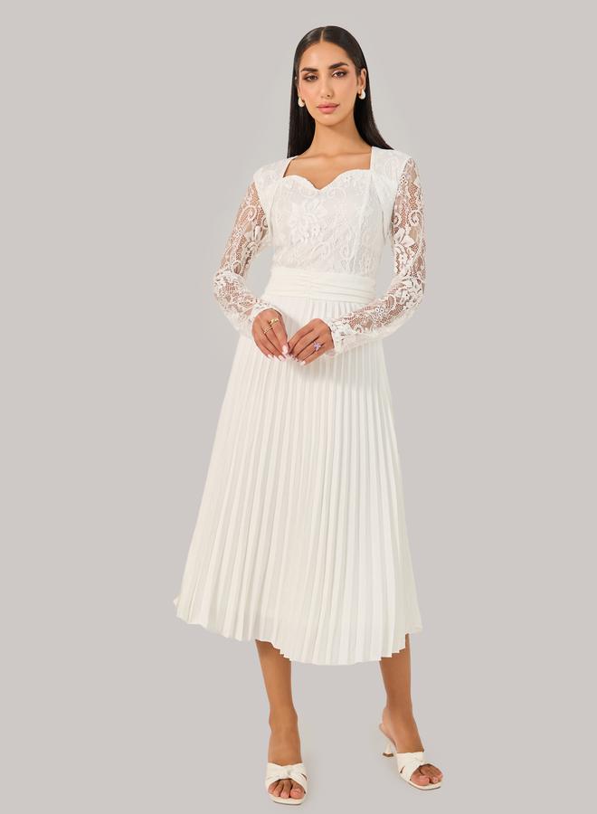 Styli Lace Detail Pleated A-Line Midi Dress  - Image 3