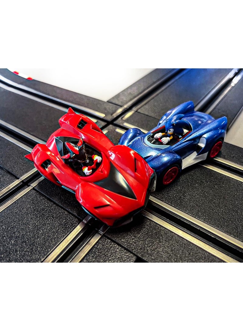 Carrera GO!!! Sonic the Hedgehog 4.9 Slot Car Set – 1:43 Scale, 4.9 m Track with Loop & Bottleneck, 2 Players, Sonic vs Shadow, Turbo Control (Model No. 20062566) - Image 3