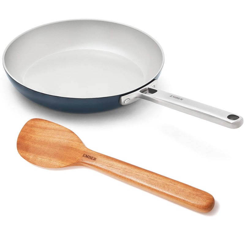 Ember Cookware مقلاة بيض سيراميك أركيلا 20 سم | مقلاة أومليت غير لاصقة وغير سامة | معتمدة من ISI | مقلاة طبخ سيراميك | 1× ملعقة مسطحة | مقبض فولاذي | خالية من PFAS و PTFE | آمنة للاستخدام مع الحث | زرقاء - Image 1