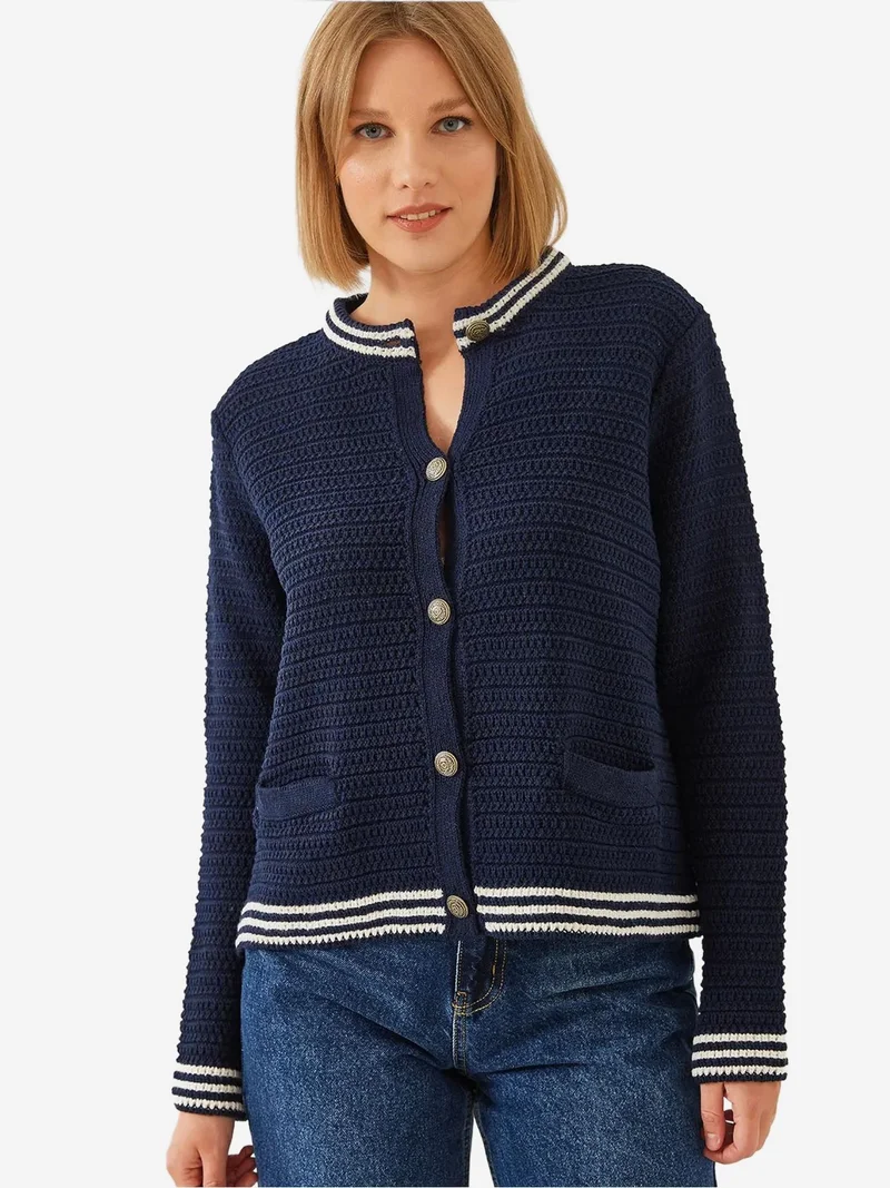 LUCCI Textured Knitwear Cardigan with Button Closure and Pockets