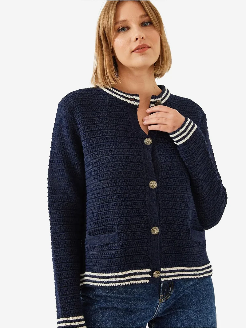 Bianco Lucci LUCCI Textured Knitwear Cardigan with Button Closure and Pockets