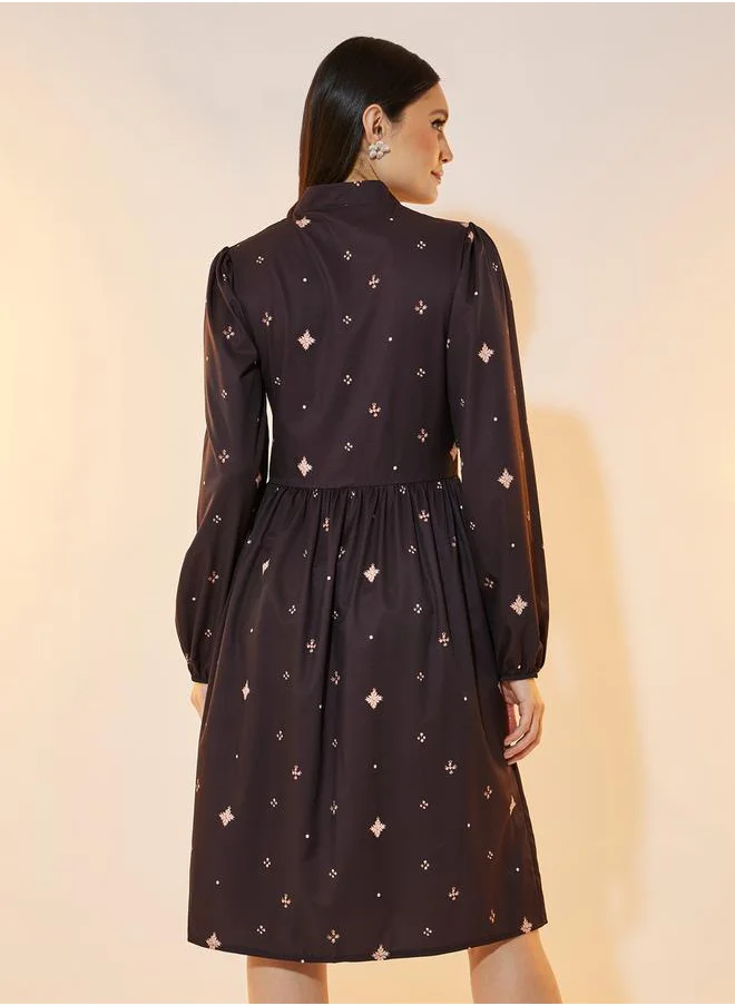 تايك تو Ditsy Print V Neck A-Line Knee Length Dress