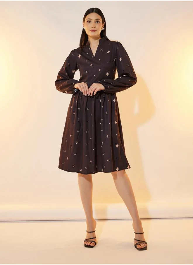 تايك تو Ditsy Print V Neck A-Line Knee Length Dress