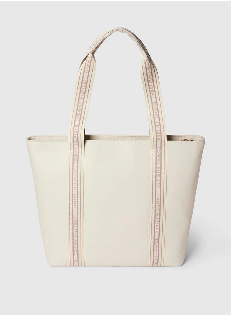 Tommy Hilfiger Plus Tommy Hilfiger Shopper with label details  - Image 3