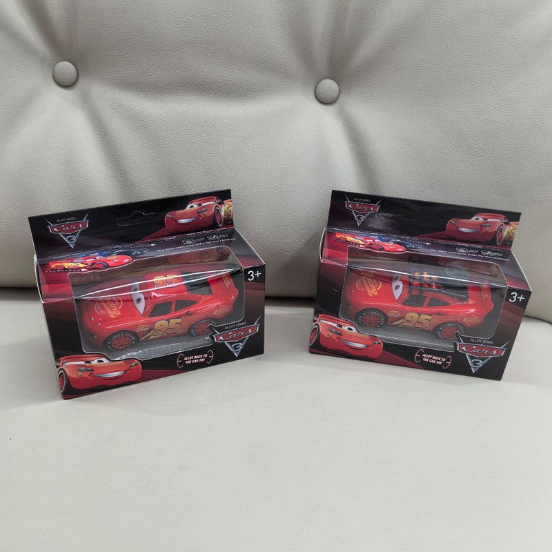 Cars Lightning McQueen Alloy Pull-Back Toy Car with Lights & Music - Image 4