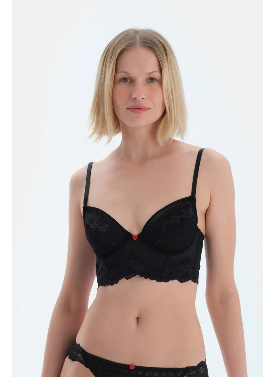 داجي Black Lace and Tulle Minimizer Bra