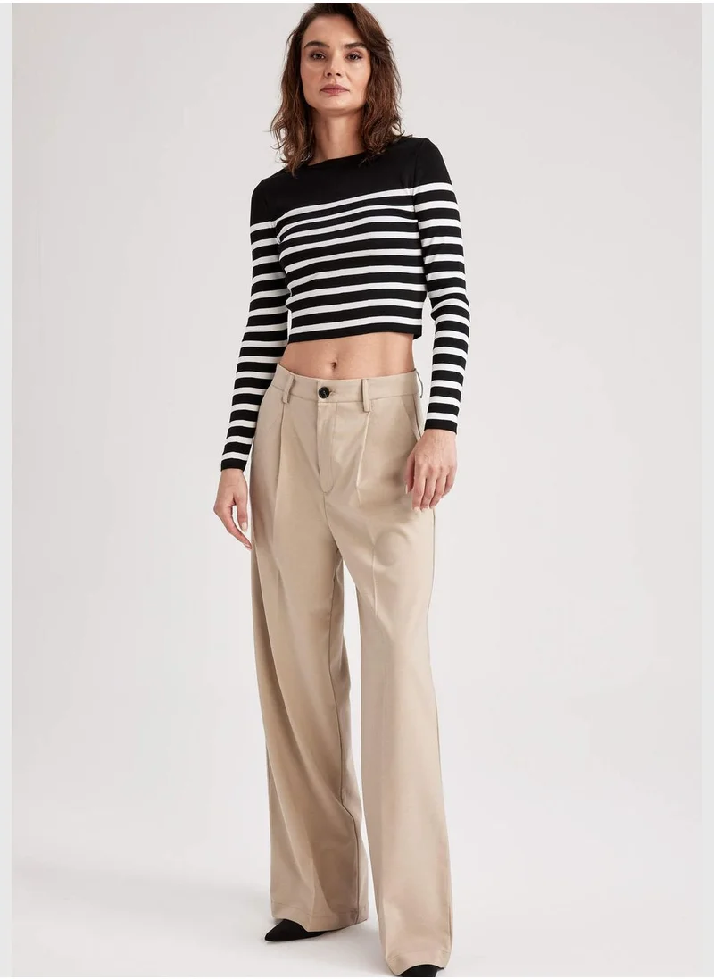 ديفاكتو Woman Wide Leg Woven Trousers