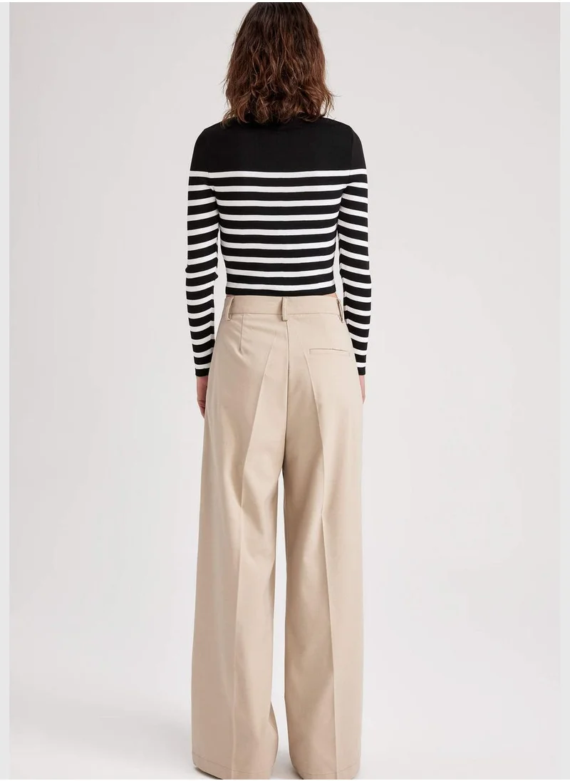 ديفاكتو Woman Wide Leg Woven Trousers