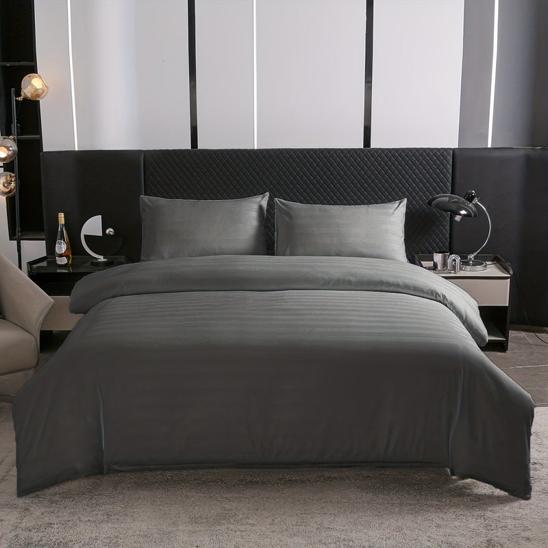 3pcs Duvet Cover Set, Featuring a Satin Weave with a Low-key yet Luxurious Striped Design. Made from 100% Polyester Fiber with a High Gram Weight of 105gsm for Softness and Comfort. Suitable for Multiple Scenarios Such as Bedrooms - Image 1
