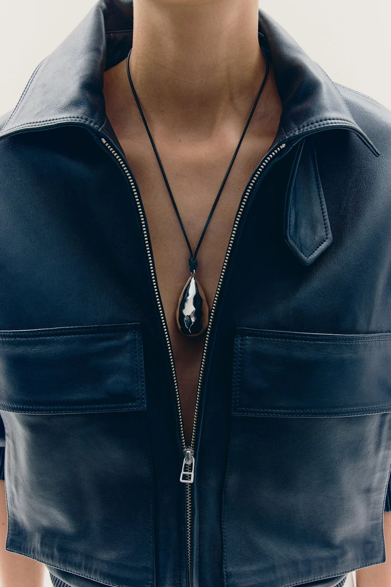H&M Pendant cord necklace