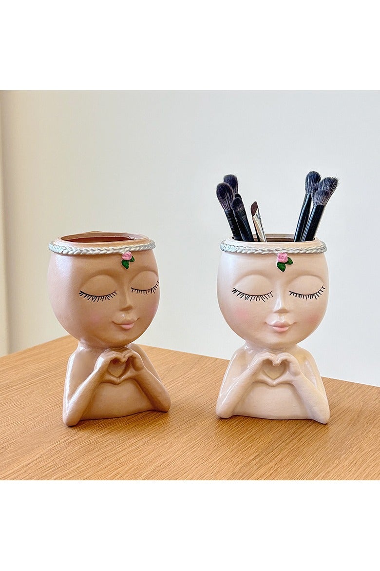Simple Loving Little Girl Pen Holder Living Room Desk Writing Storage Decorative Ornaments Beige - Image 3