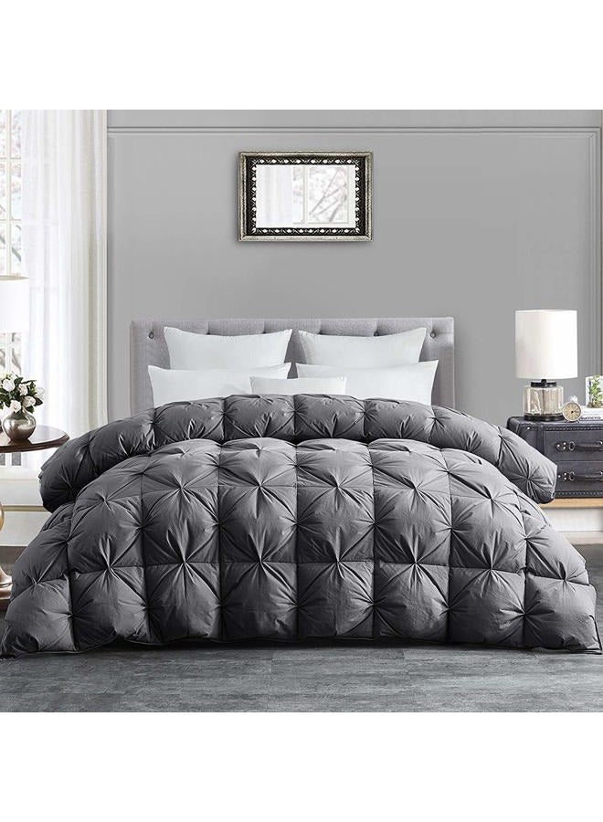 HOMBYS 120x128 غطاء سرير ملكي كبير من الريش والداون، غطاء سميك رمادي مع طيات، غطاء فائق الحجم وناعم للملوك لجميع الفصول - Image 1