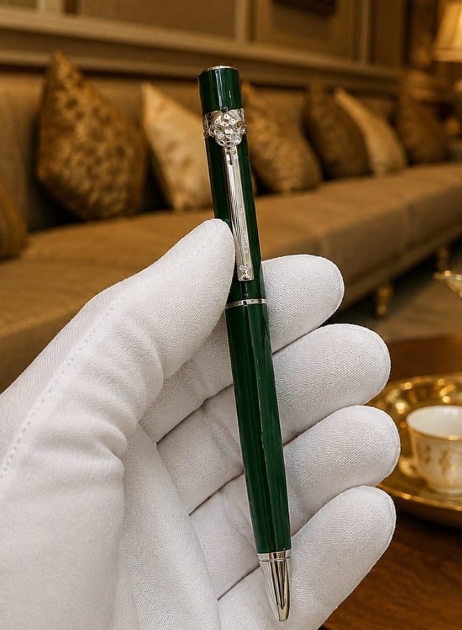 A new Panther-themed ballpoint pen, the latest model.