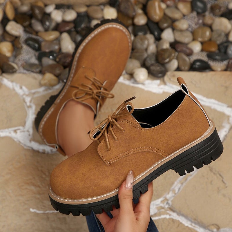 Unisex Casual Sneaker Shoes - Image 1