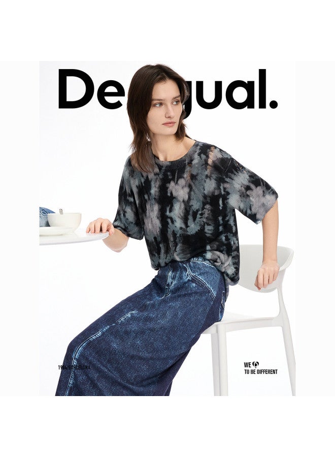 DESIGUAL تي شيرت نسائي مزين برسومات يدوية بقلنسوة دائرية بتفاصيل متهالكة، وصول جديد ربيع/صيف 2025 - Image 4