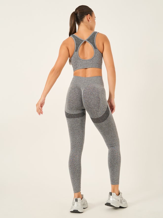 Styli Styli Active Seamless Back Teardrop Cut Out Sports Bra and Jacquard Leggings Set - Image 1
