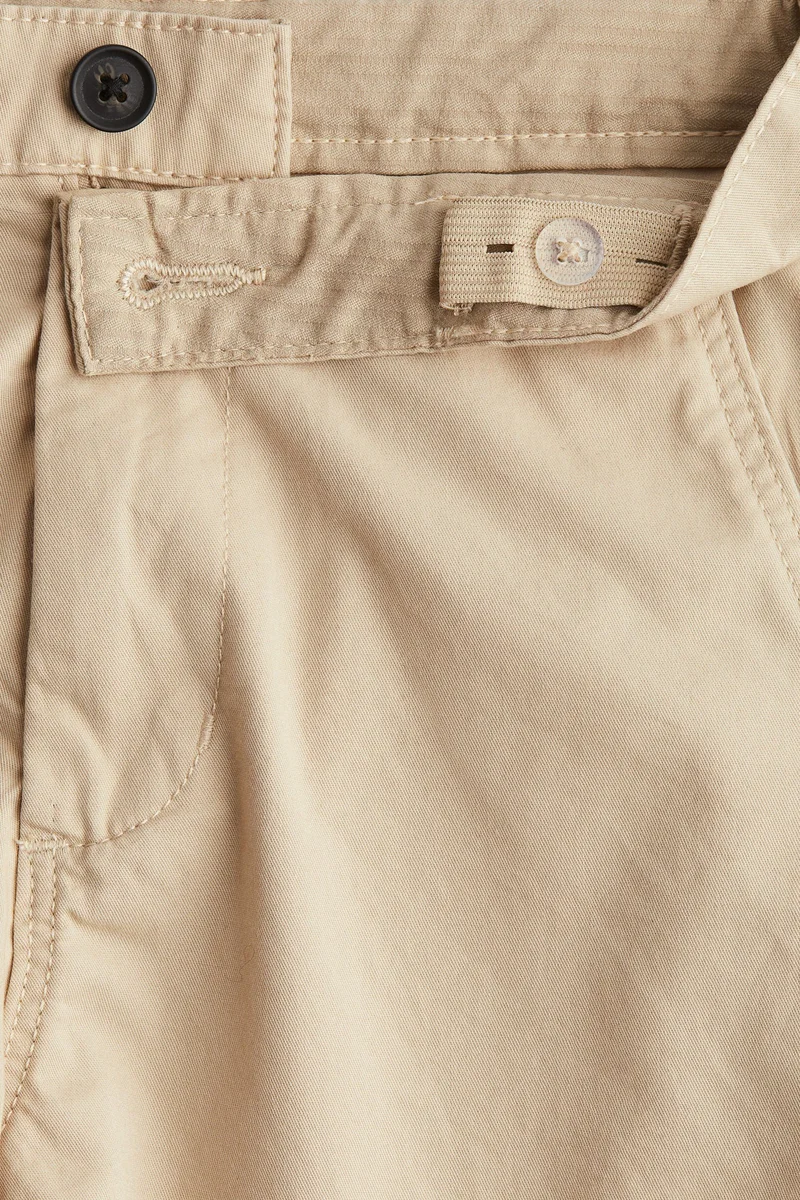 اتش اند ام شورت تشينو من القطن