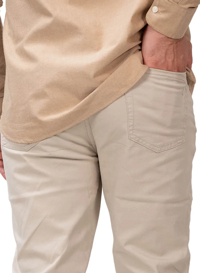GIORDANO  Men's Regular Taper Stretch Twill Pants for Men | Best Price UAE