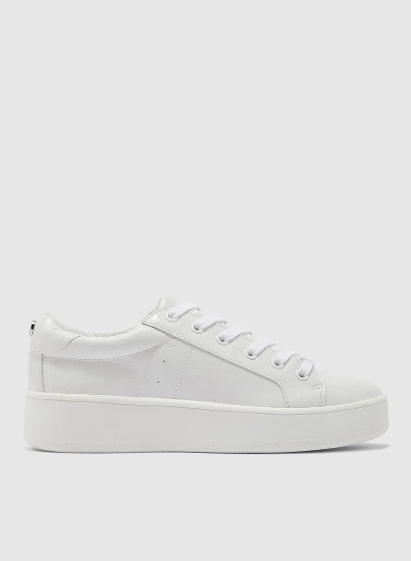 STEVE MADDEN Bertie Low Top Sneaker - White