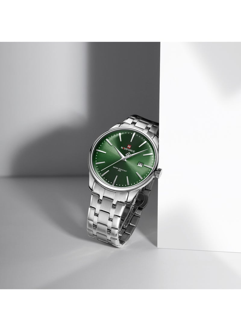 NAVIFORCE Elegant Silver Stainless Steel Analog Wrist Watch for Men with Date Display Water Resistant Classic Design Quartz Movement Stylish Business and Casual Timepiece Durable Bracelet Comfortable Wear  - Image 5