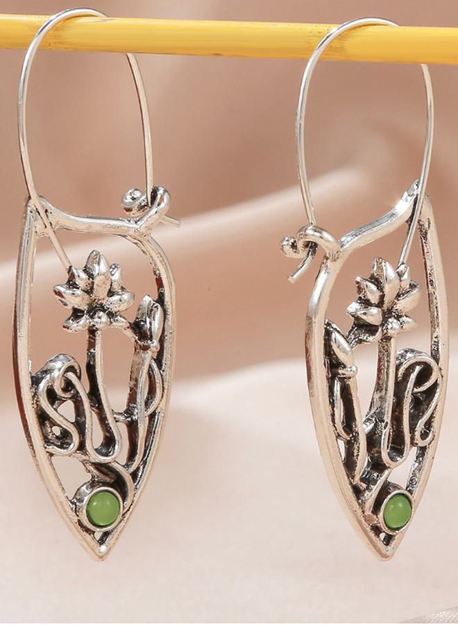 Styli Vintage Floral Design Earrings  - Image 3