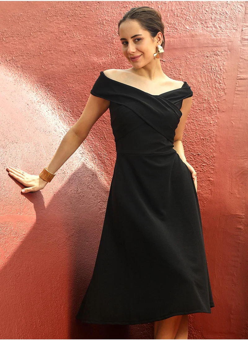 PINACOLADA Women's Onyx Black Criss-Cross Midi Dress