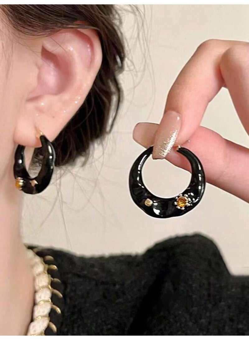 Dangle Charms Trendy And Elegant Earrings For Women - Image 1