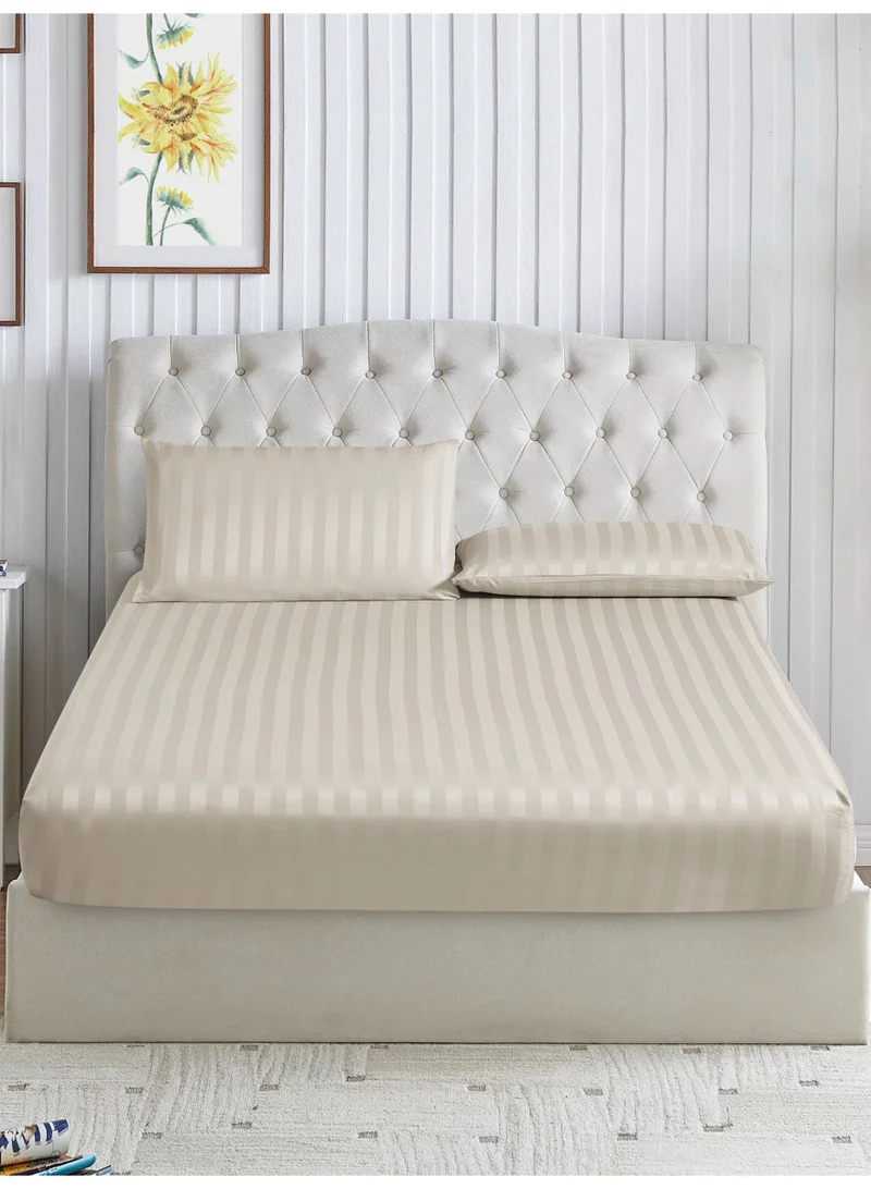 Premium 3 Piece – 150×200 cm Queen Striped Fitted Sheet, and 35 cm Deep Pocket, Secure All-Around Elastic Fit, No Excess Fabric.