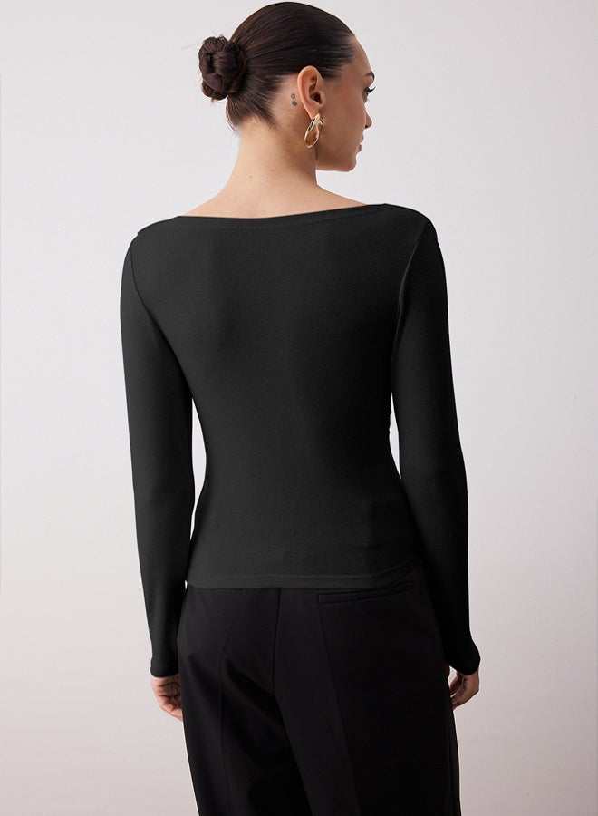trendyol Black Fitted/Slim Fit Asymmetric Collar Detail Soft Fabric Stretchy Knitted Blouse - Image 4