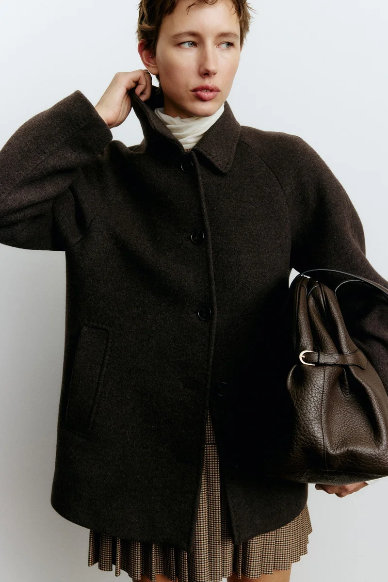 اتش اند ام معطف قصير من مزيج الصوف