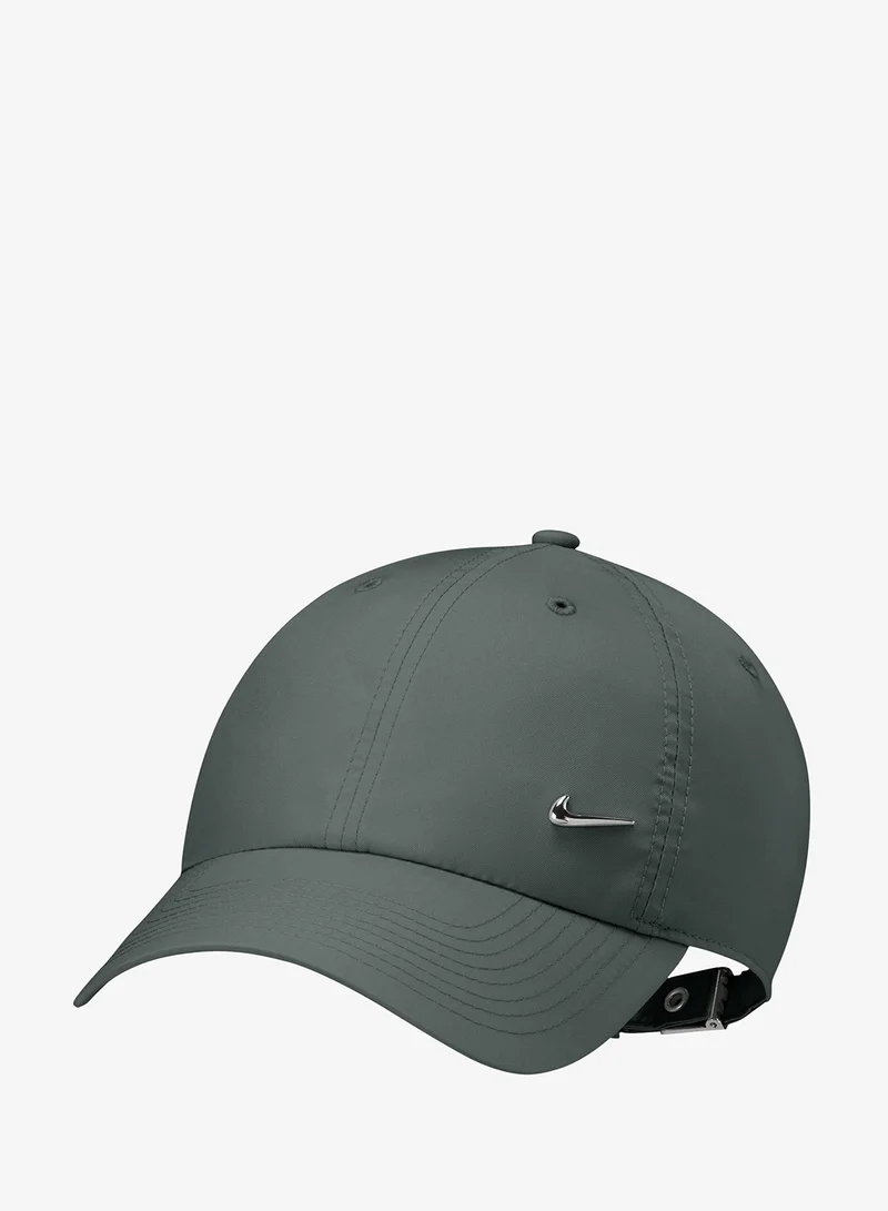 Nike Dri-Fit Club Metal Swoosh Cap