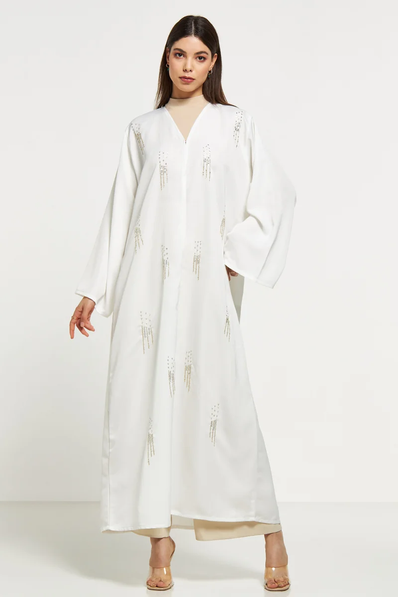 مويستريت Embellished Flared Sleeve Abaya