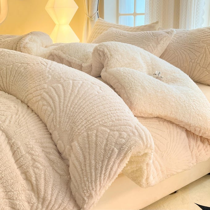 SEASHELL JACQUARD SHERPA COMFORTER SET WARM COZY PREMIUM BEDDING 3 PIECES FULLQUEEN SIZE GEOMETRIC PATTERN QUILT COMFORTER WITH 2 PILLOWCASES90X90 IVORY WHITE