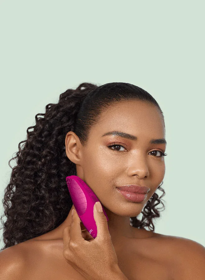 GESKE GESKE SmartAppGuided Sonic Thermo Facial Brush | 6 in 1 | Skin Cleansing | Cleansing Brush with Thermal Function | Facial Massager | Electric Facial Brush | Facial Cleansing Device - Magenta