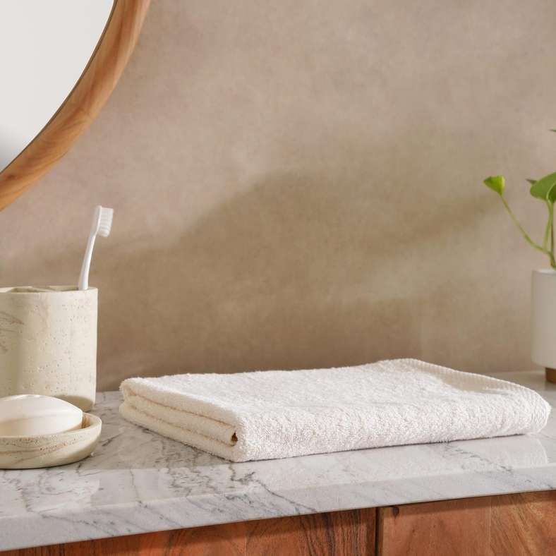 Pan Home Ivory Cotton Bath Towel for Everyone